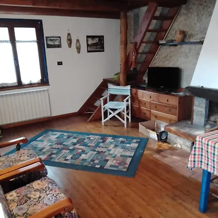 Chalet Nel Bosco Alpesi faház *